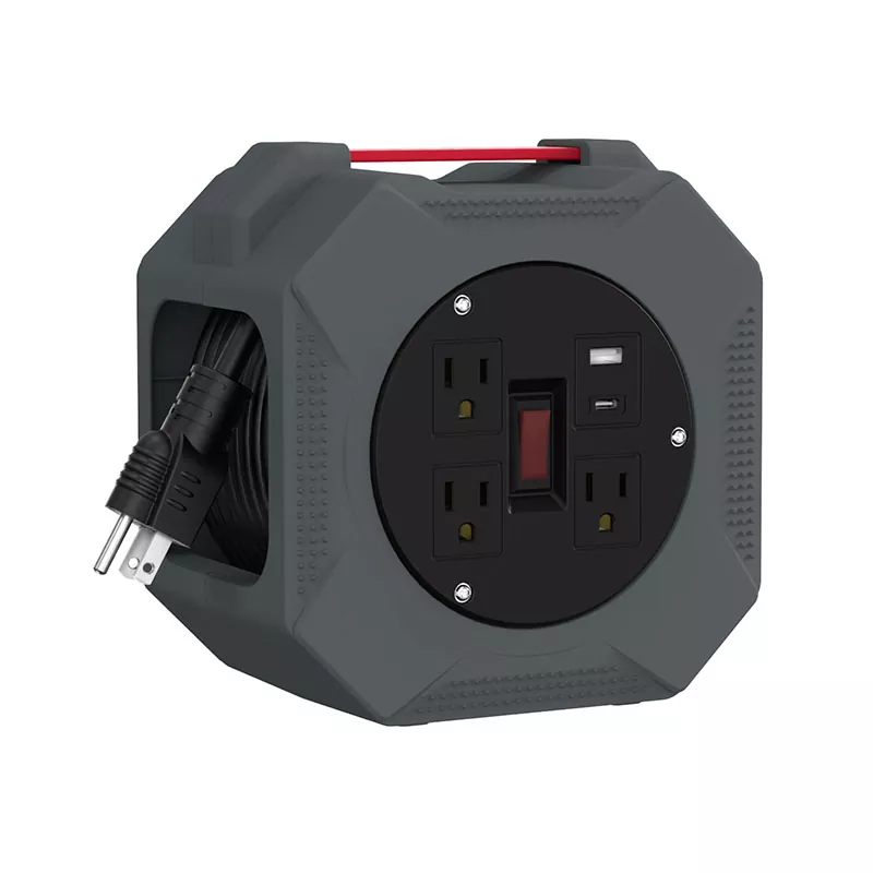 3টি আউটলেট Usb2.4a প্লাস্টিক কর্ড রিল 30ft